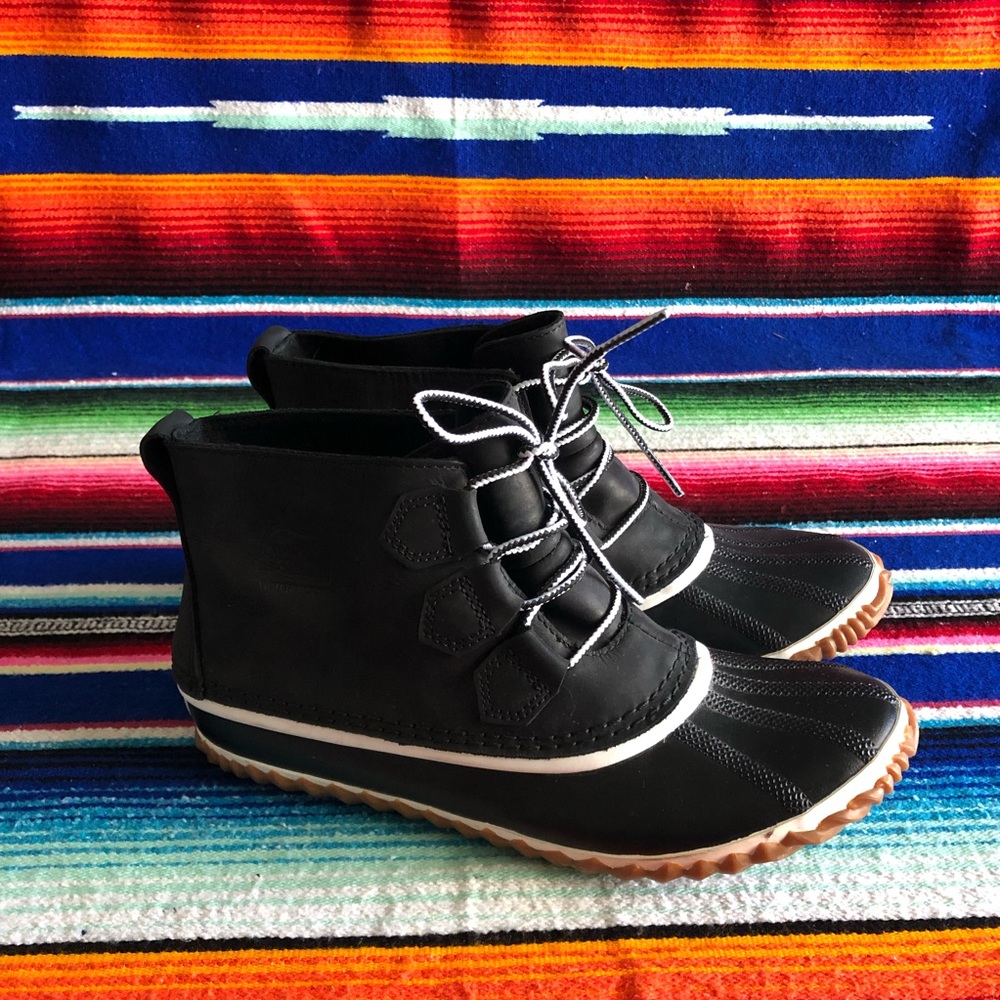 Sorel Out n About Boots - Size 10